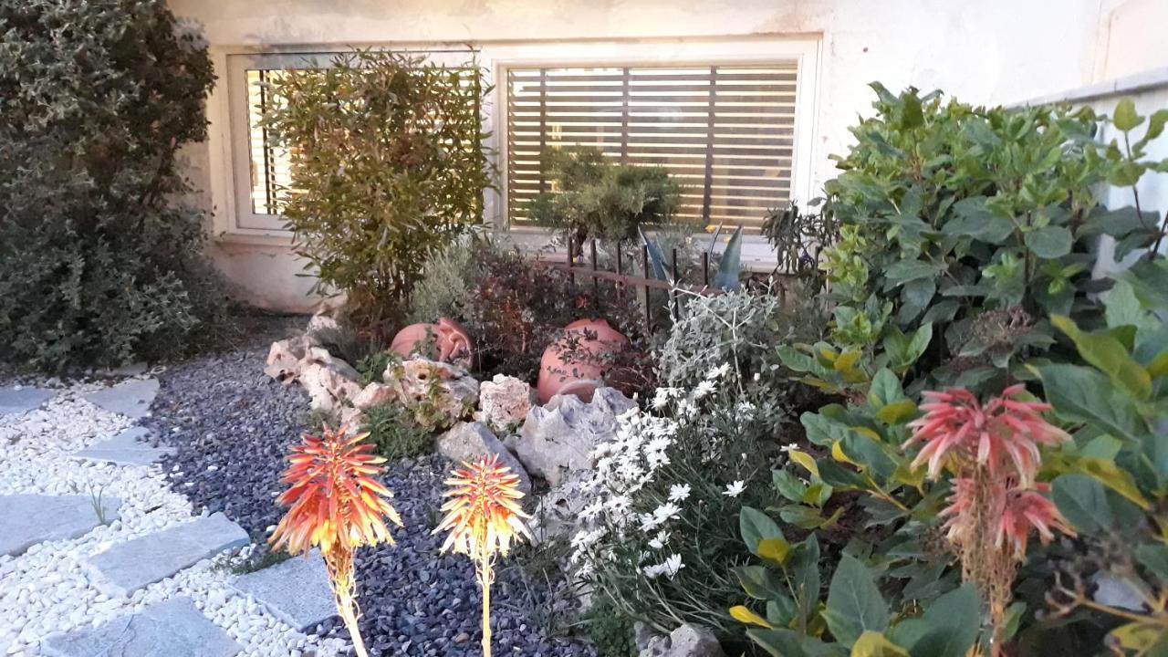 Amazing Semi-Basement Art Apartment Easy Walk To Nafplio Centre Eksteriør bilde